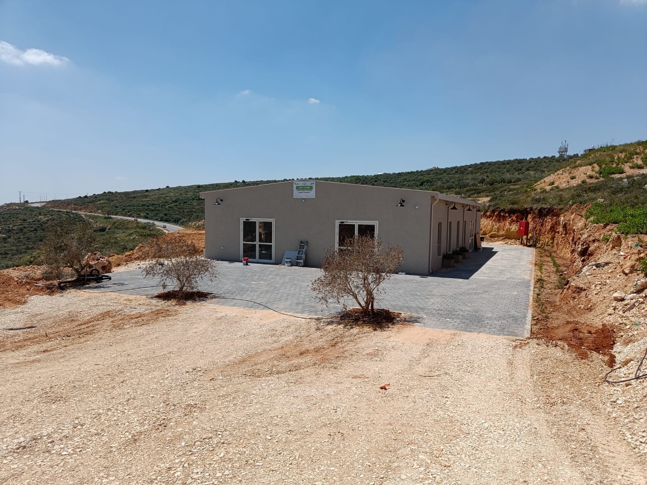 קאנטרי קלאב אזורי בעלי זהב ובית ספר למוסיקה בלשם