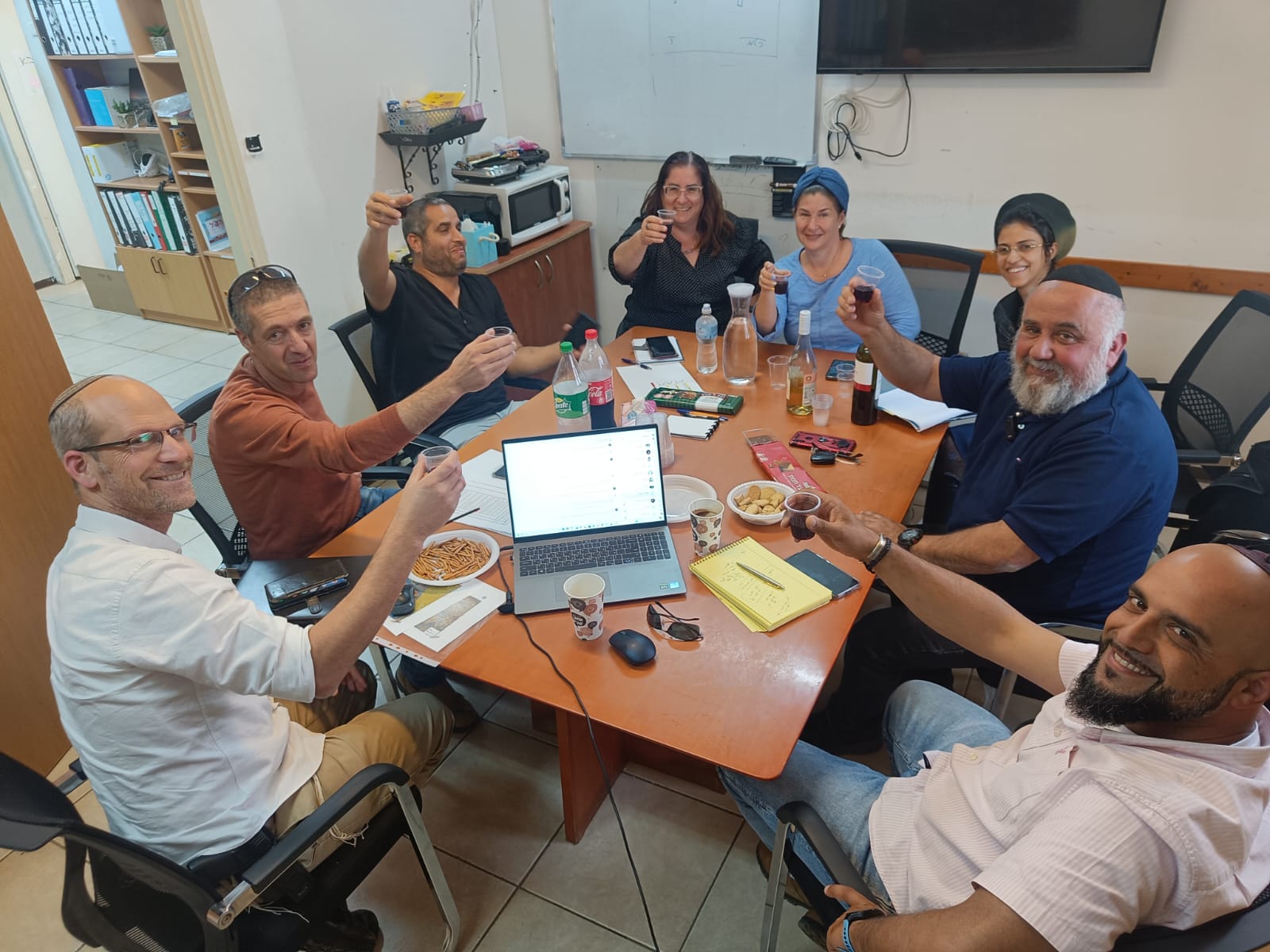 מרלו"גים, אזורי אחסון והסדרת תשתיות